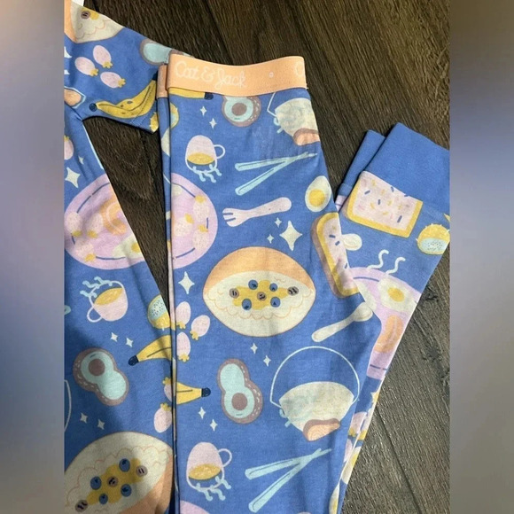 Cat & Jack Baby Blue Breakfast Themed Pjs Size‎ 5 - Picture 3 of 4